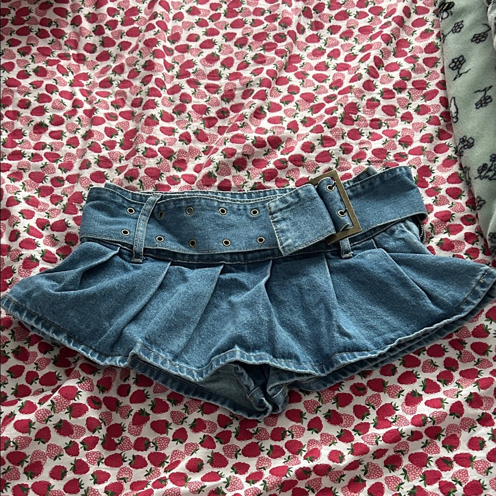 Denim Women's Shorts with Belt